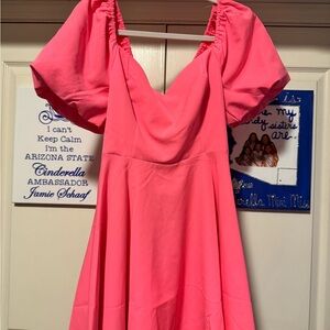 Adorable tie back Women's Dress